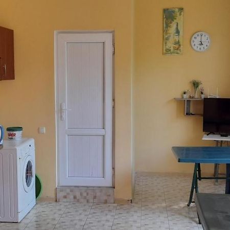 Lily Pearls Inn Kobuleti Exteriör bild